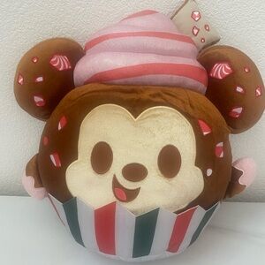 Disney Parks Munchlings Baked Treats Mickey Mouse Peppermint Bark Cupcake Plush